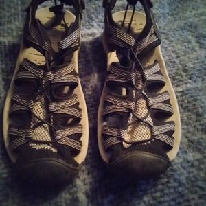 Adult Athletic Outdoor Sandals - Black and Tan Size 10 Dream Pairs